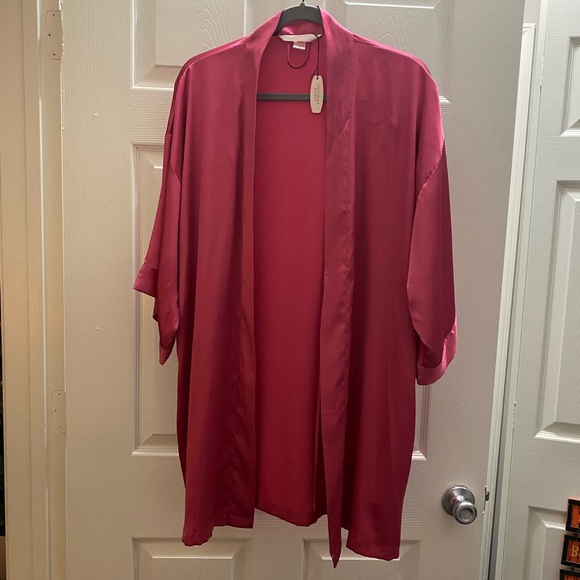 NWT Victoria’s Secret Angels Robe Size M/L - Picture 2 of 11